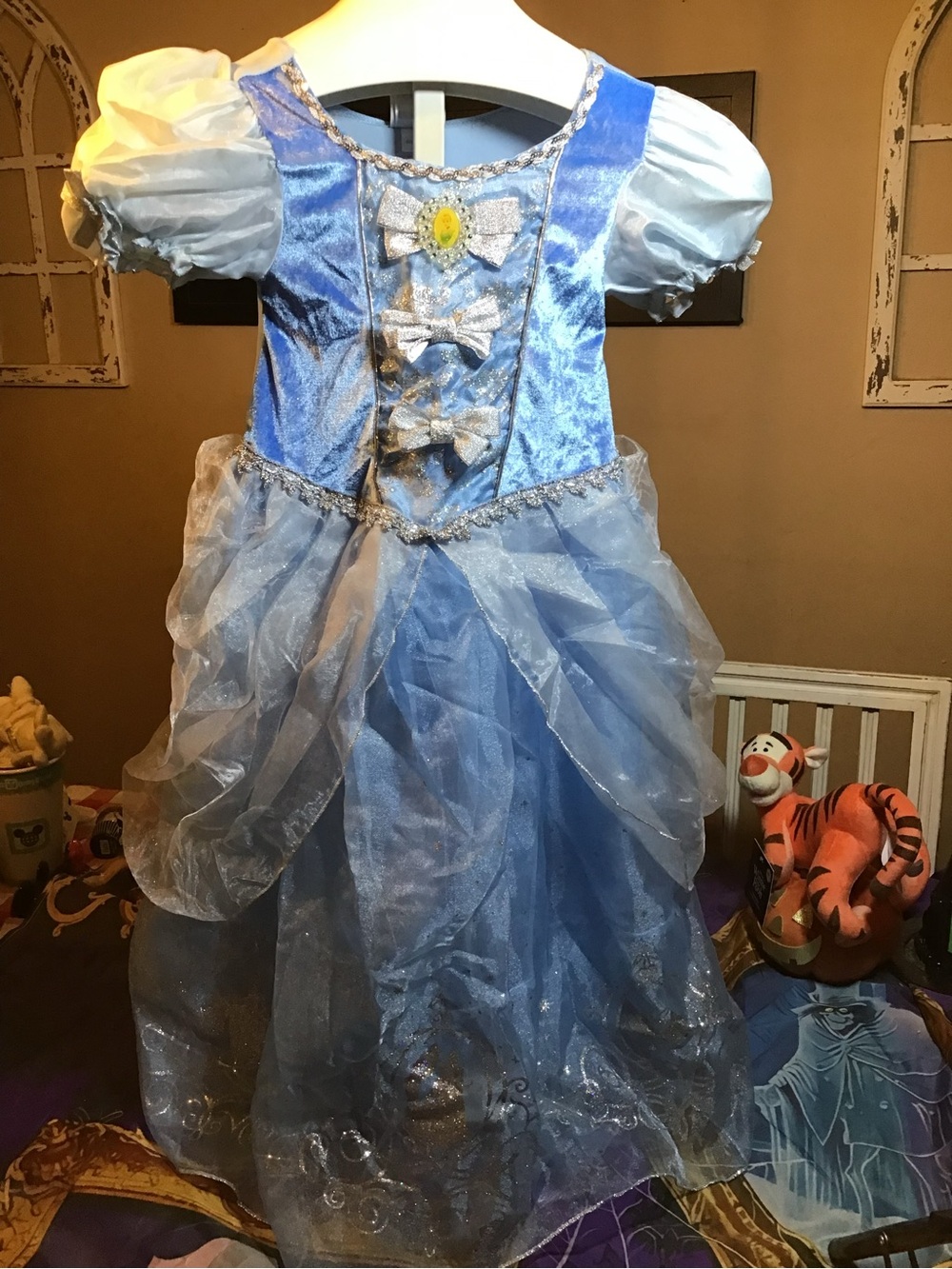 Disney store princess cinderella costume/ dress size small 5/6